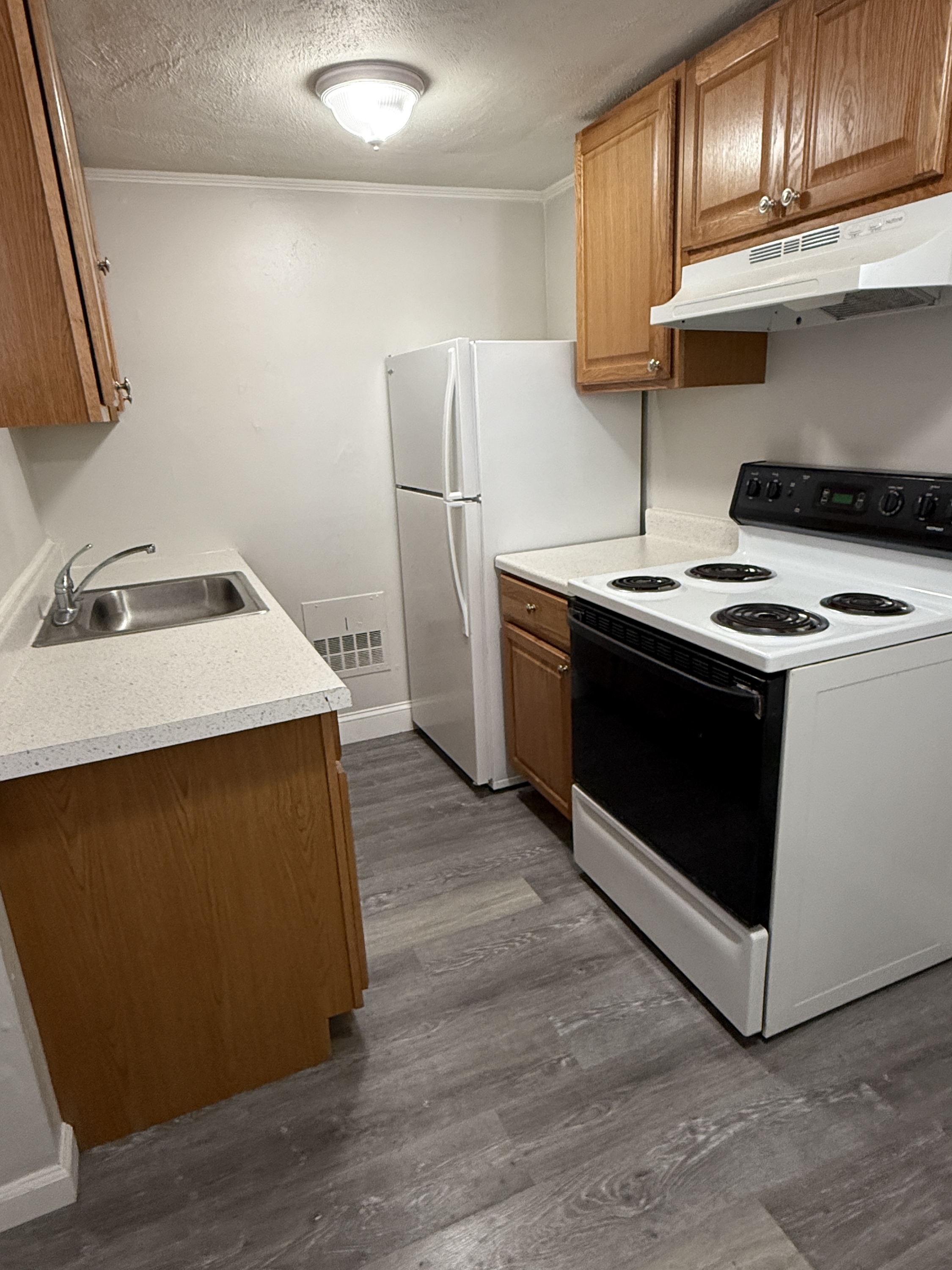 3 Gabel Ave., W5